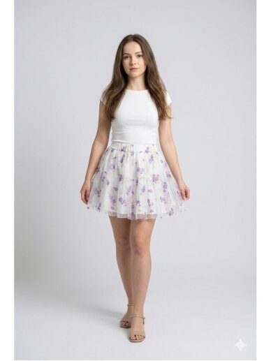 Mayoral baltas tiulio mini sijonas su violetinėmis gėlėmis 4901D258 Mayoral baltas tiulio mini sijonas su violetinėmis gėlėmis 4901D258